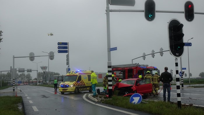 Automobilist bekneld bij ongeluk (Zwaagdijk-Oost) 1