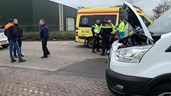 Bromfietser gewond na botsing in Opmeer 1