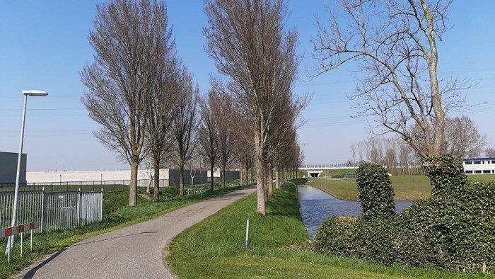 Noordzijde Keern richting fietspad onder Westfrisiaweg