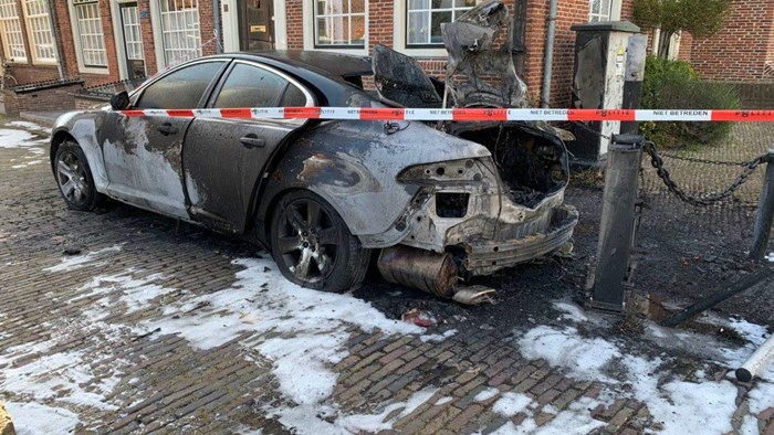 Auto uitgebrand in Enkhuizen3