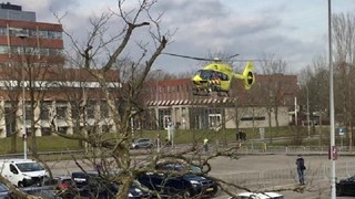Helikopter bij Dijklander in Hoorn