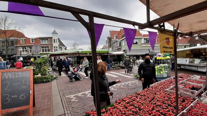 Markt in Hoorn zaterdag 1 mei D