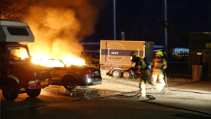 Auto in brand in Enkhuizen3