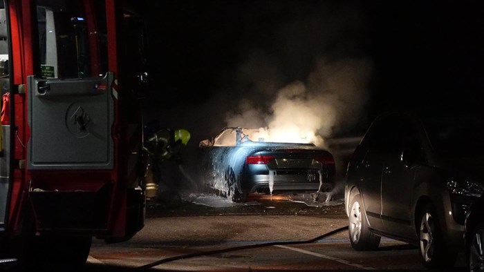 Auto in brand in Enkhuizen
