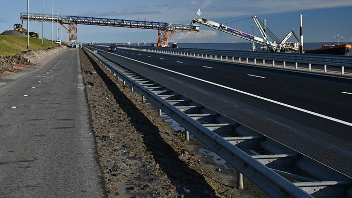Zandtransportband op Afsluitdijk