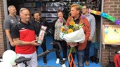 Henny Huisman overhandigt duizendste fiets C