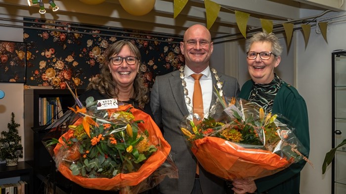 Koninklijke onderscheiding voor Jacqueline van Hoorn en Gonda de Vries