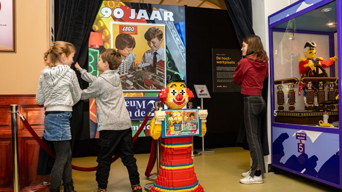opening LEGO expositie Museum 20e Eeuw 2022 a foto Benno Ellerbroek