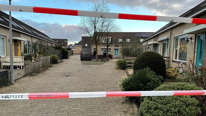 Politie-onderzoek in woning Boedijnhof na aantreffen overleden persoon B