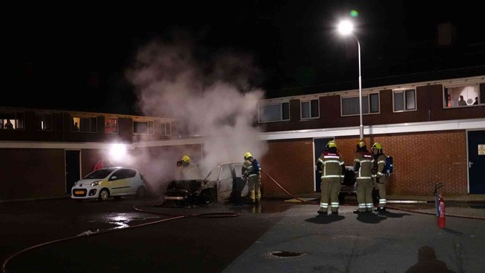 Auto op parkeerplaats in brand in Bovenkarspel