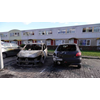Twee auto's uitgebrand door vermoedelijke brandstichting in de Siriusstraat