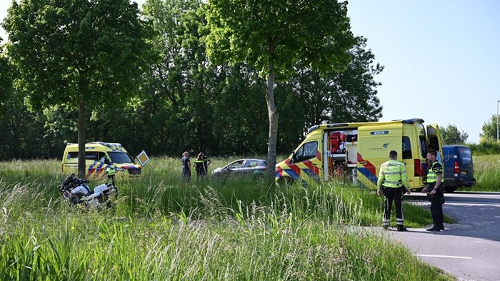Automobilist gewond bij botsing in Berkhout