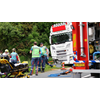 Ernstig ongeval bij Enkhuizen, vrachtwagen rijdt achterop personenbusje 